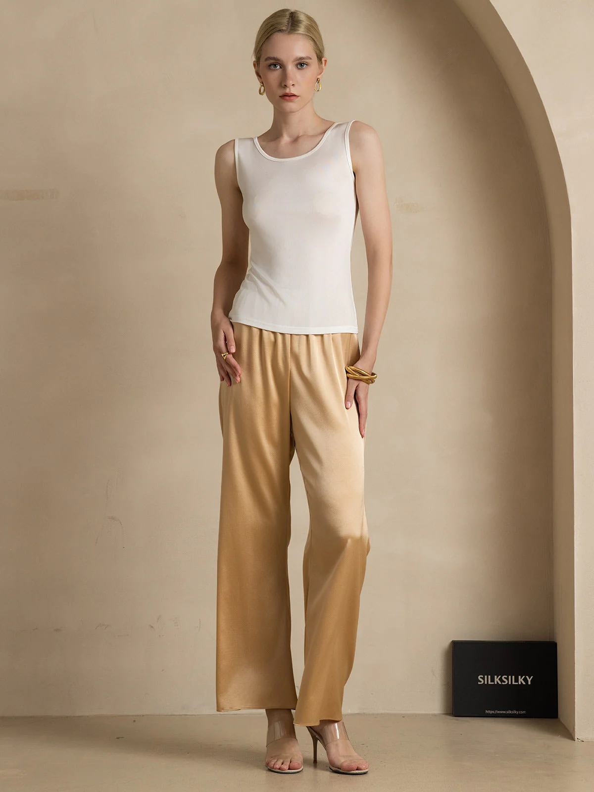 Pure Silk Sleeveless Round Neck Women's Tank Top - Image 12