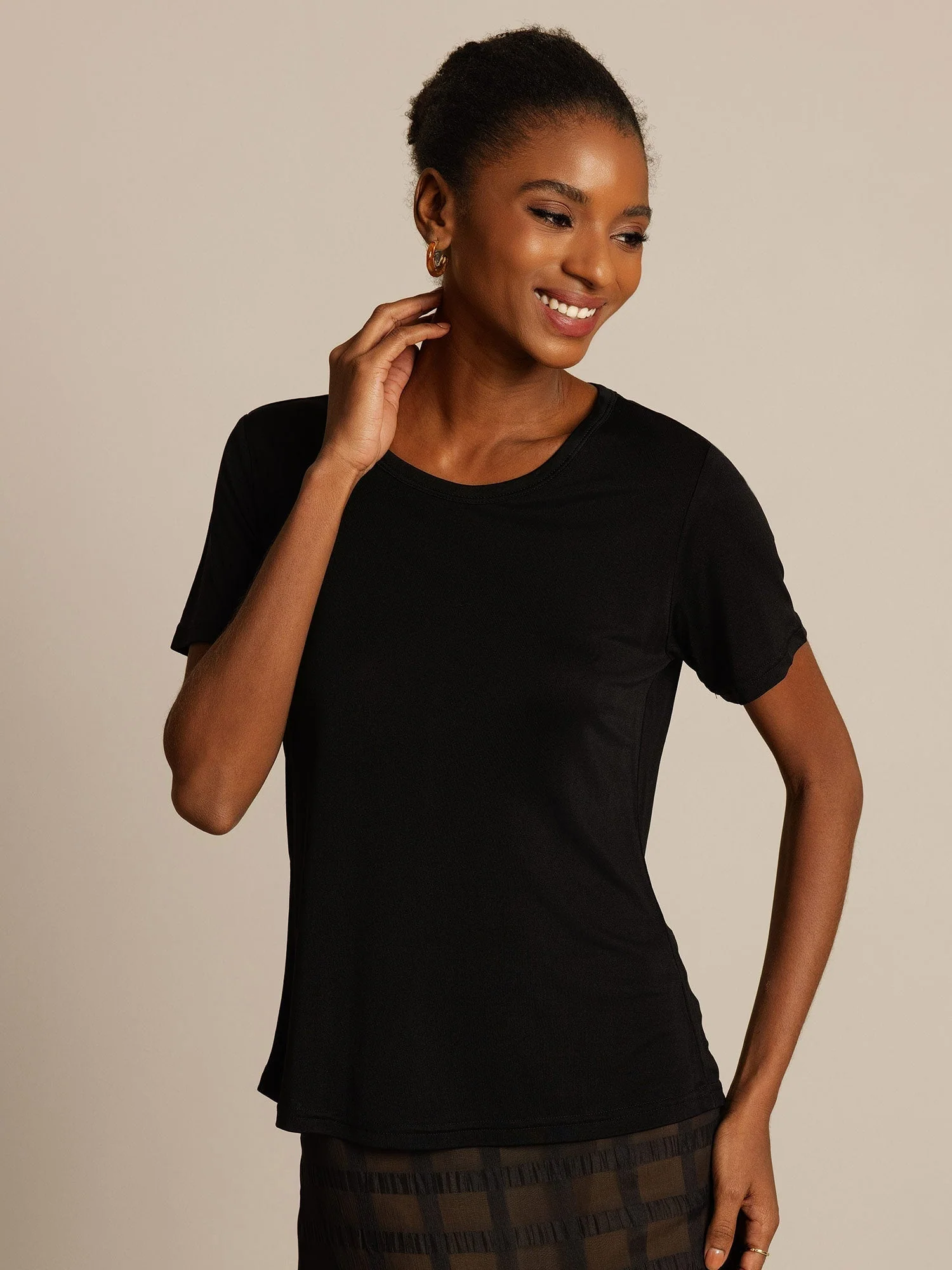 Women's Pure Silk Jersey Short Sleeve Round Neck T-Shirt - Image 12