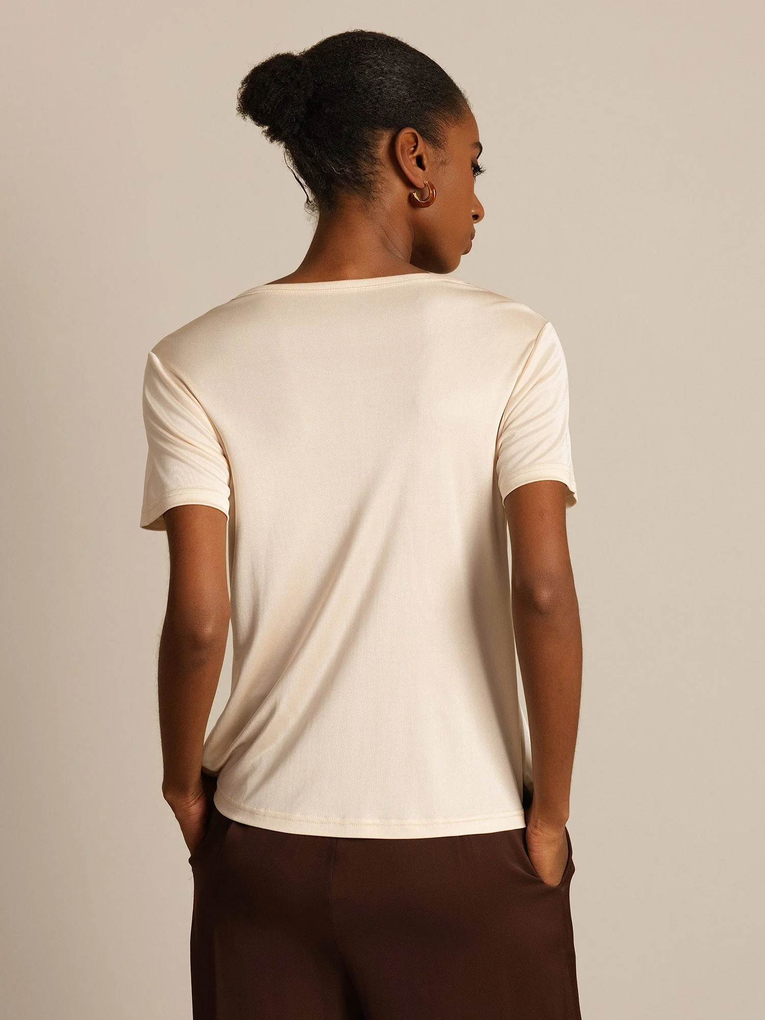 Women's Pure Silk Jersey Short Sleeve Round Neck T-Shirt - Image 30
