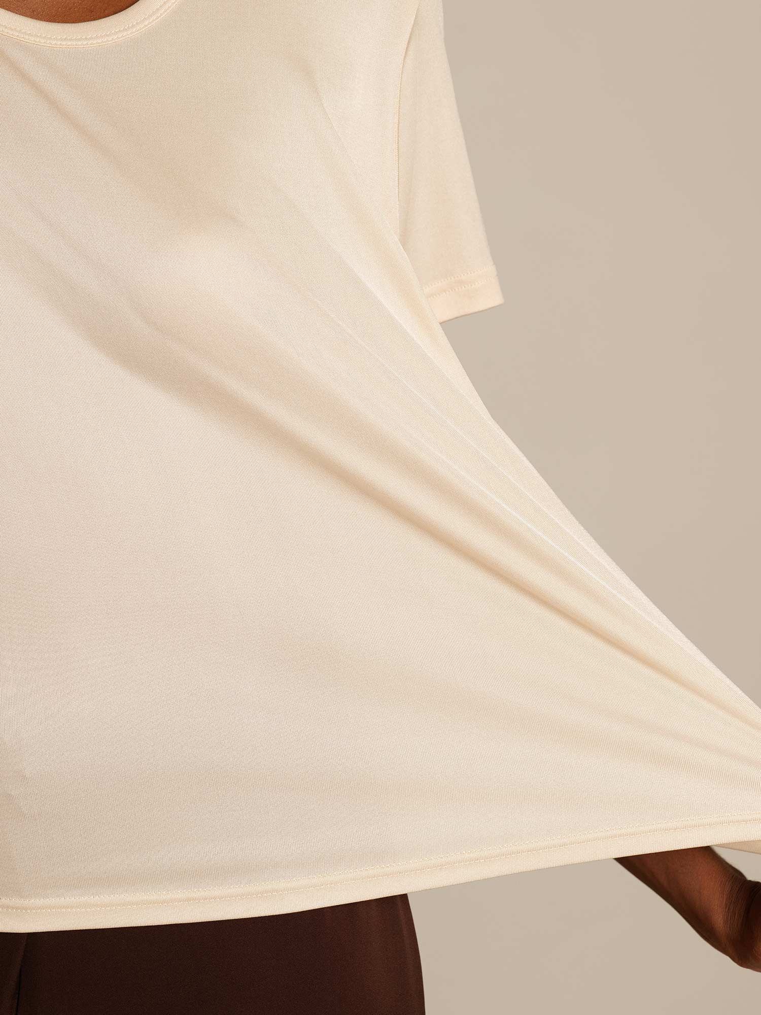 Women's Pure Silk Jersey Short Sleeve Round Neck T-Shirt - Image 32