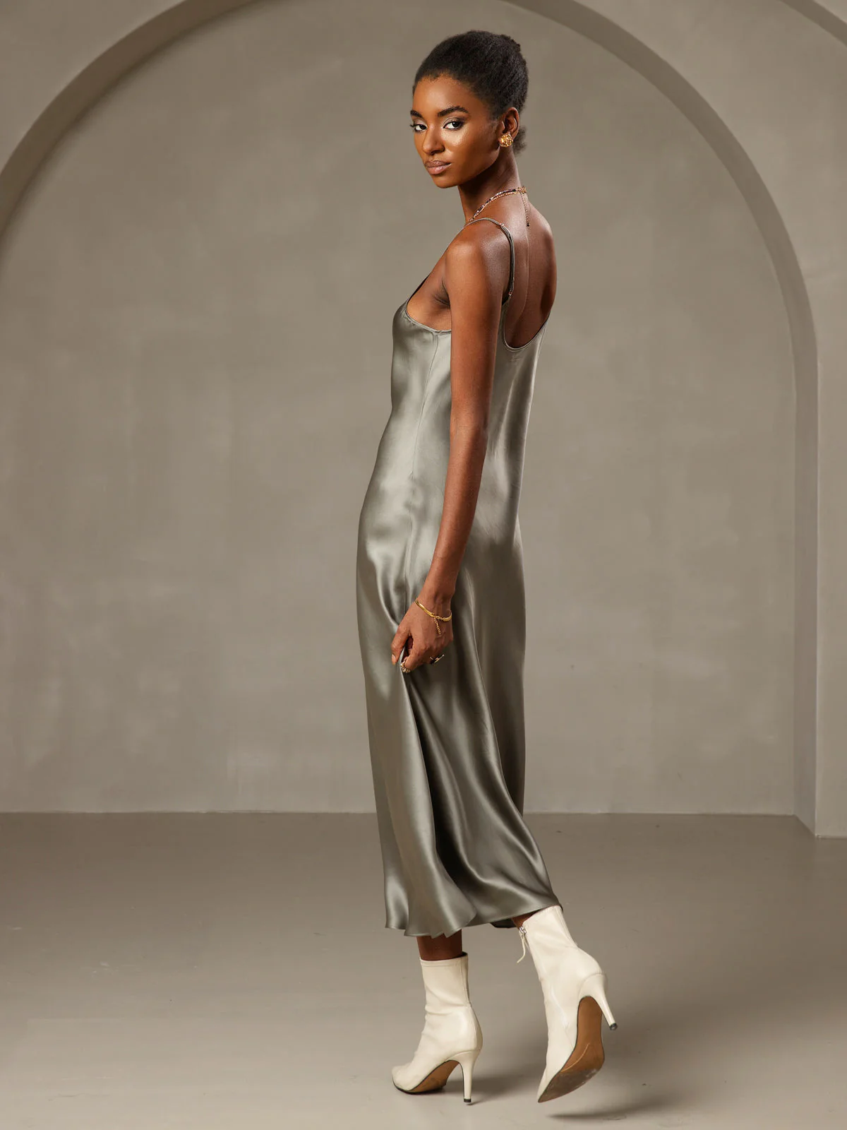 Women's Pure Silk Spaghetti Strap V-neck Midi Nightdress - Image 39