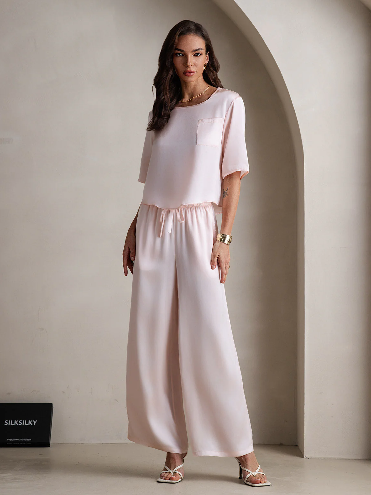 Women's Pure Silk Half Sleeve Round Neck Pyjamas Set - Image 22