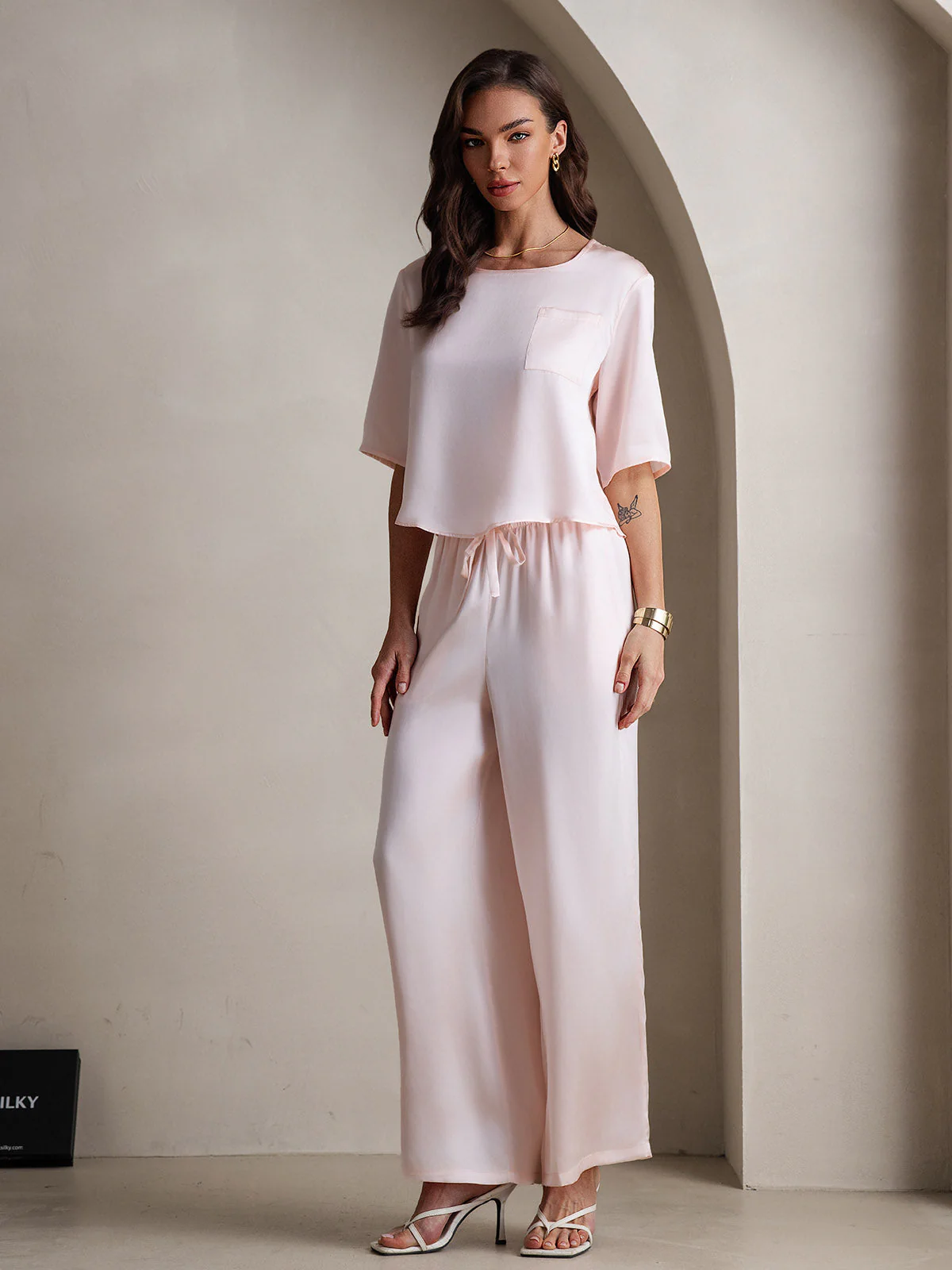 Women's Pure Silk Half Sleeve Round Neck Pyjamas Set - Image 24