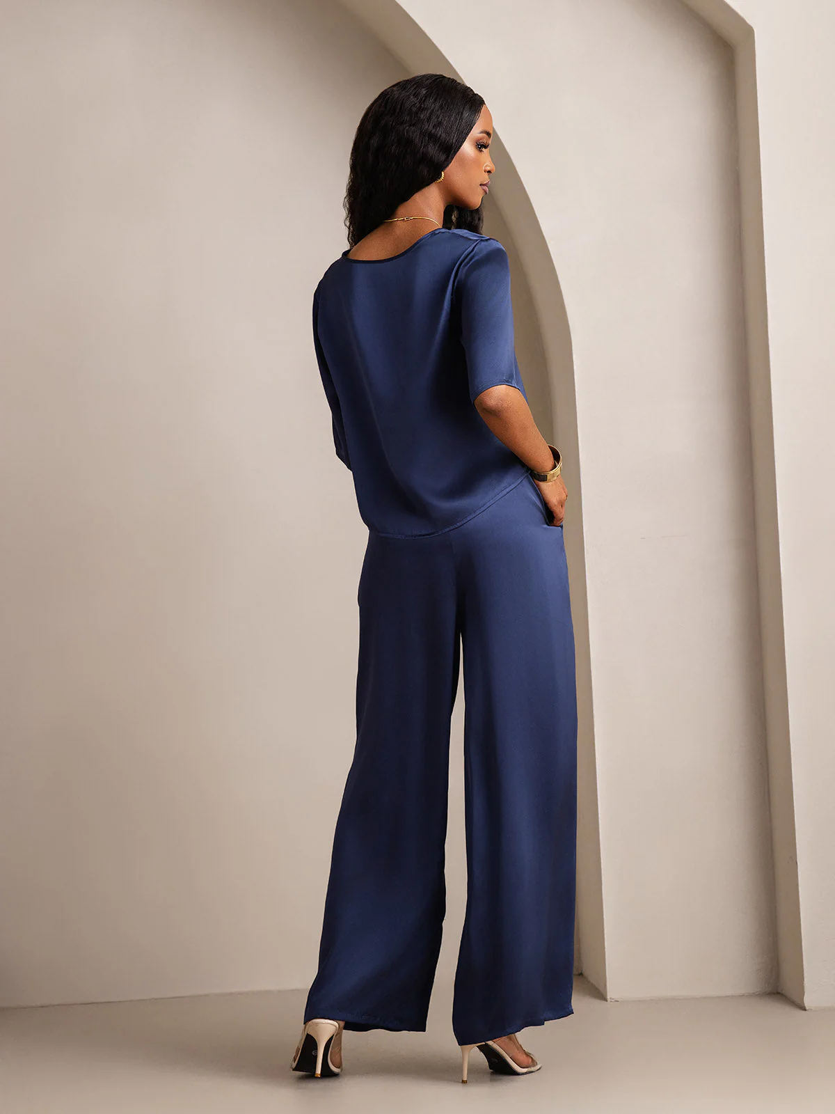 Women's Pure Silk Half Sleeve Round Neck Pyjamas Set - Image 28