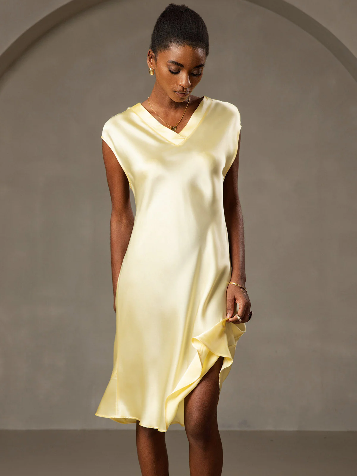 Pure Silk Cap Sleeve V-neck Knee Nightdress - Image 35