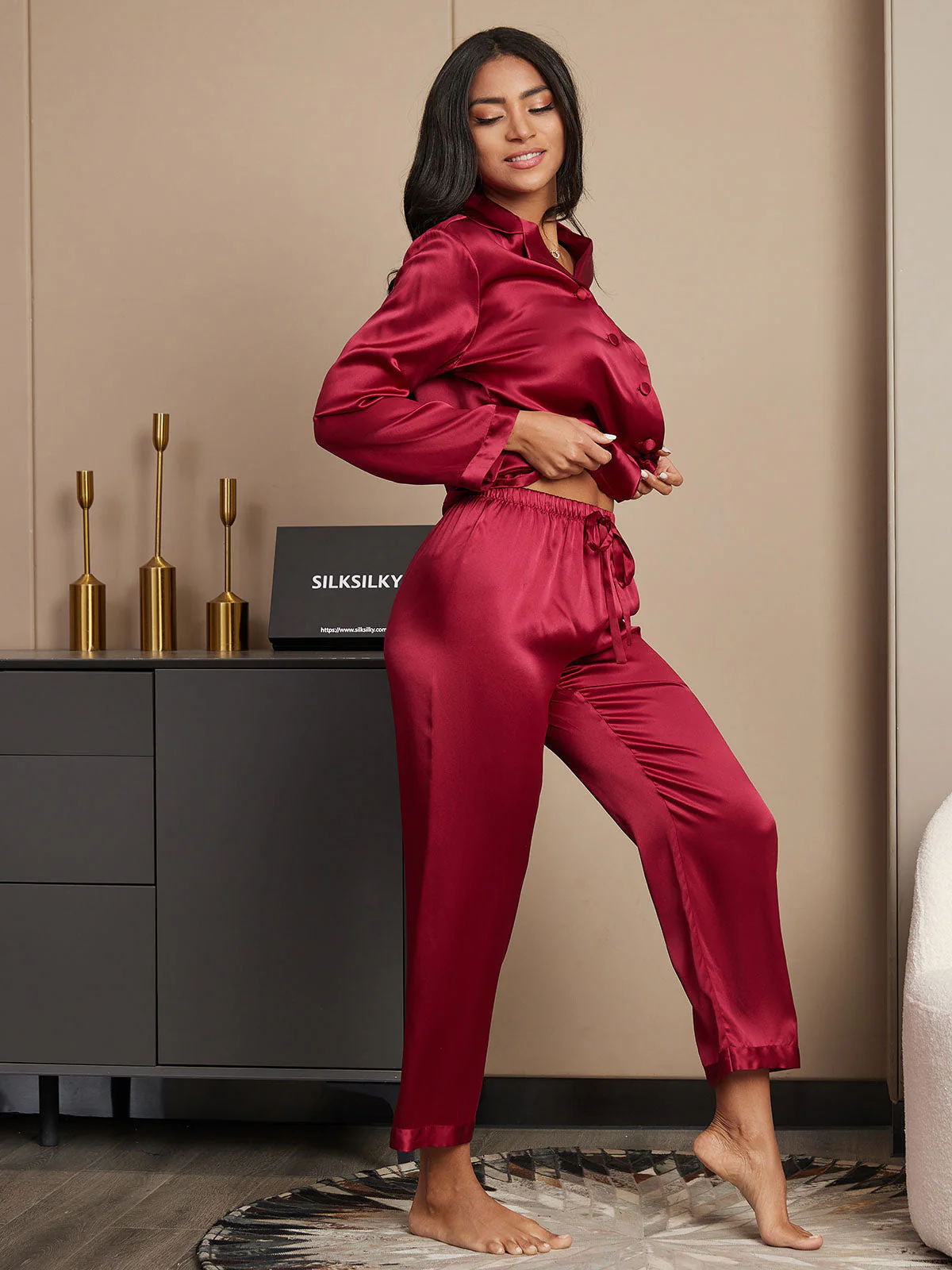 Pure Silk Long Sleeve Women's Pyjamas Set - Image 11
