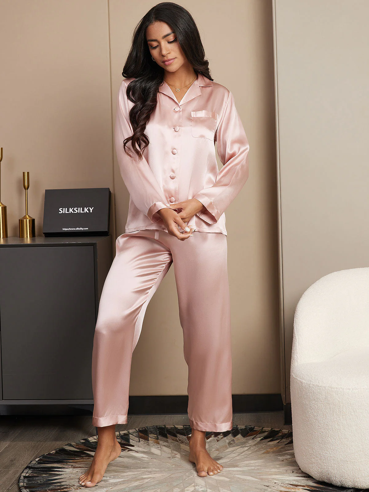 Pure Silk Long Sleeve Women's Pyjamas Set - Image 4