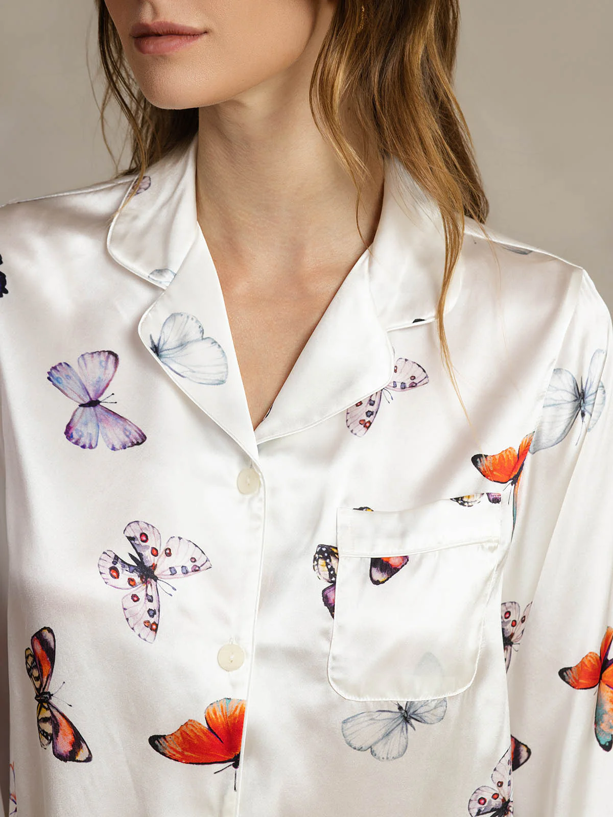 Women's Pure Silk White Butterfly Print Long Sleeve Notch Collar Pajamas Set - Image 4
