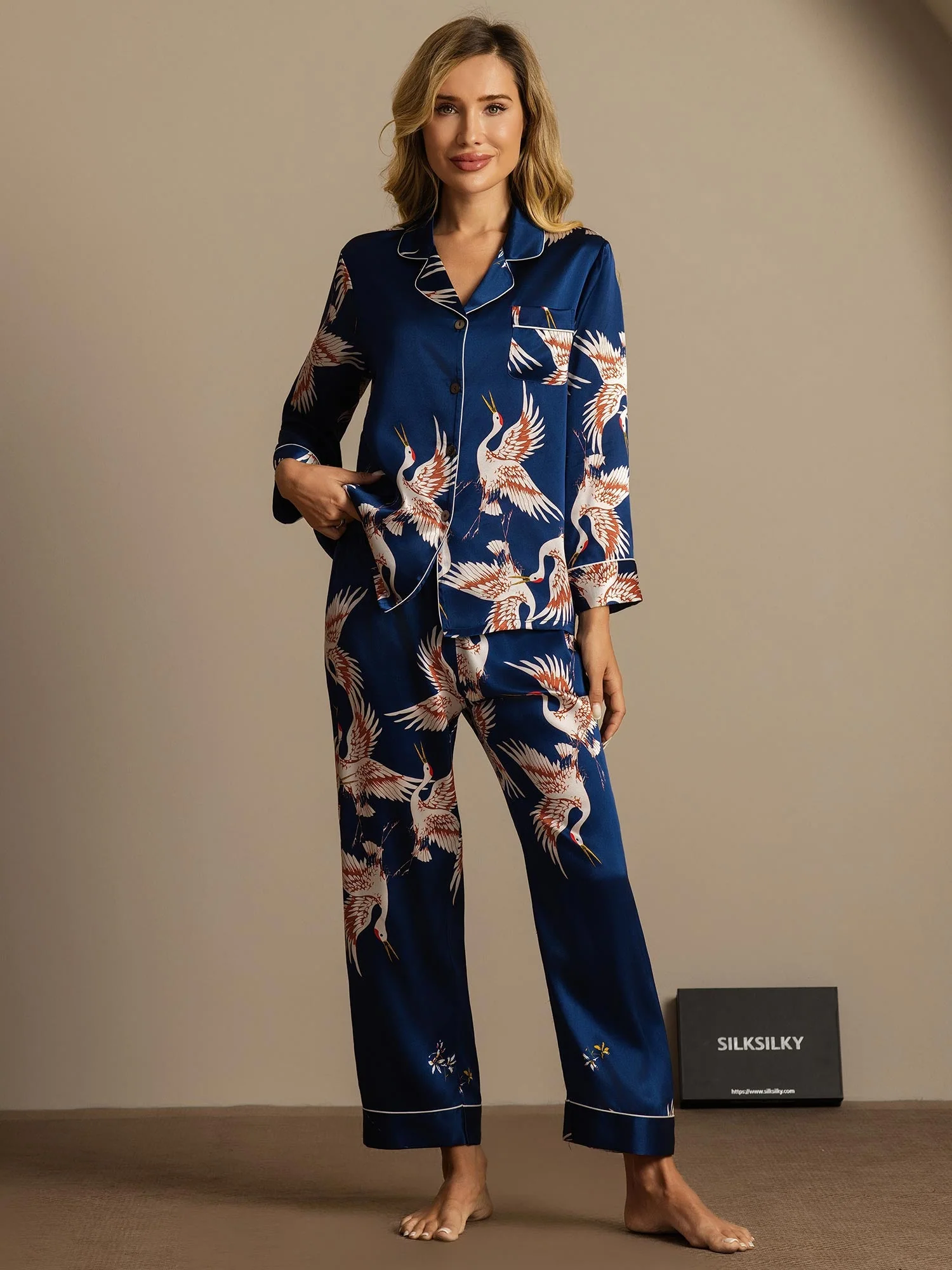 19Momme Pure Silk Crane Print Women's Long Sleeve Notch Collar Pyjamas Set - Image 18
